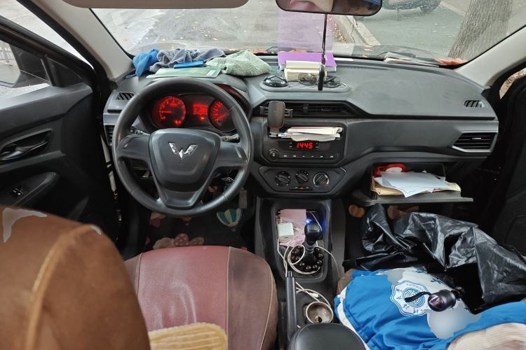 Used Wuling Hongguang 2019 1.5L S Basic Version China VI Standard LAR
