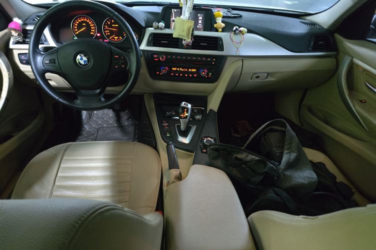 Used BMW 3 Series 2014 320Li Fashion Model Center Console