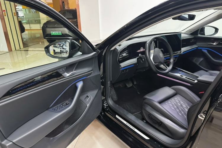 Used Volkswagen Magotan 2024 380TSI DSG Prestige Edition DaMai Package