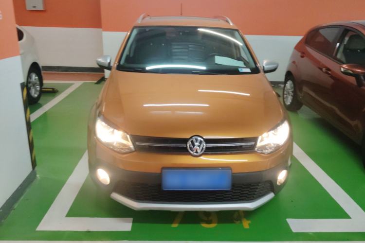 Used Volkswagen Polo 2016 1.6L Cross Polo Automatic Front