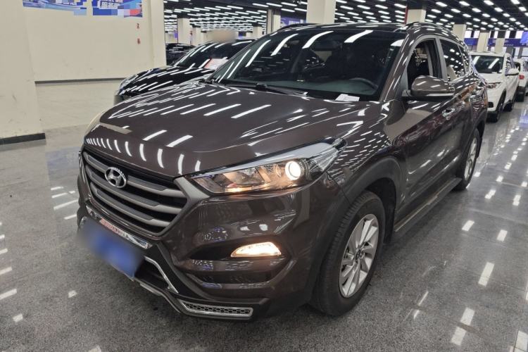 Used Hyundai Tucson 2015 2.0L Automatic Two-Wheel Drive Smart Version