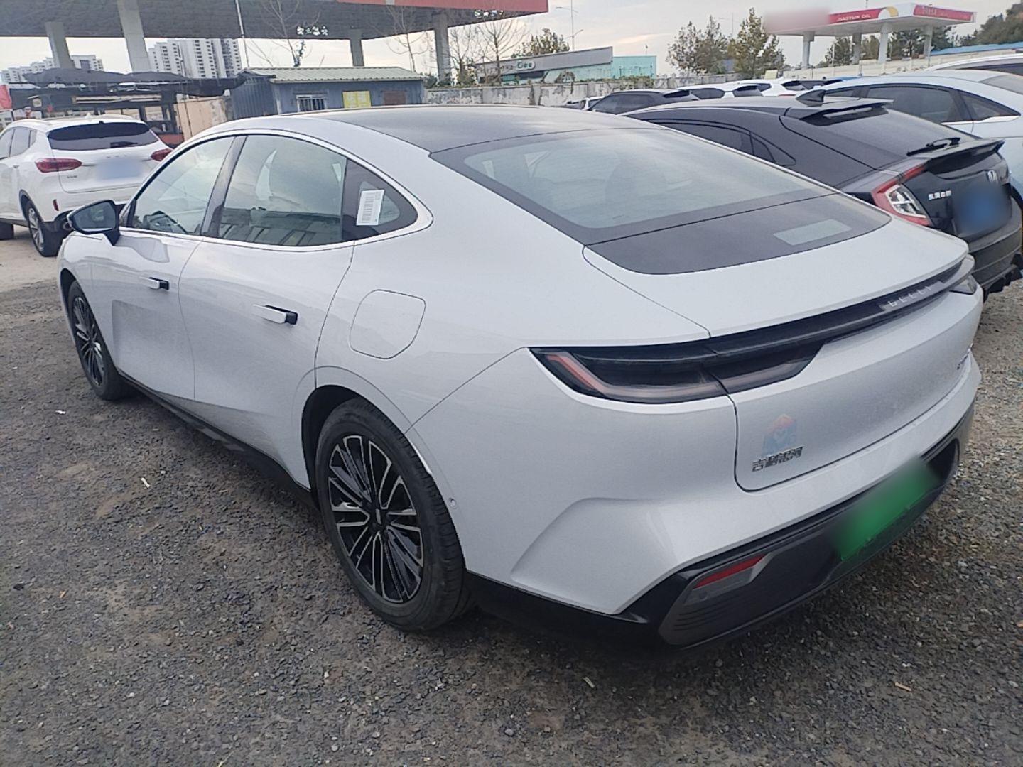 Geely Galaxy 8 2025 130km EM-i Deluxe Edition — снимка 4