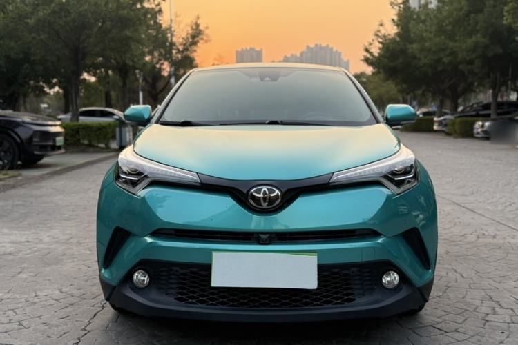 Used Toyota C-HR 2018 2.0L Luxury Edition China V Standard