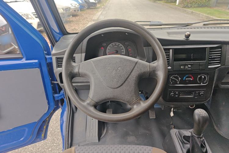 Used Wuling Zhiguang 2020 1.2L Practical Model China VI LSI Steering Wheel