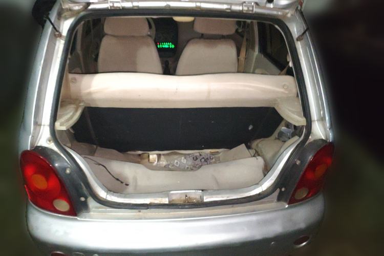 Used Chery QQ3 2012 Stylish Edition 1.0L Manual Start-Up Model Trunk