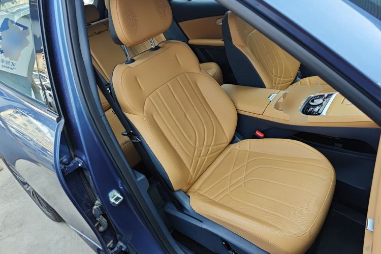 Used Geely Galaxy Galaxy Xingjian 7 EM-i 2025 120km Flagship Edition
