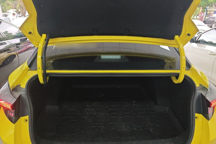 Used Dongfeng Aeolus Yixuan 2021 230T Automatic Hunter Edition Trunk