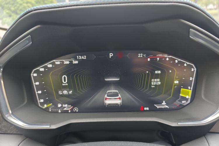 Used Lynk & Co 05 2020 2.0TD Two-Wheel Drive Shine Halo Interior 8