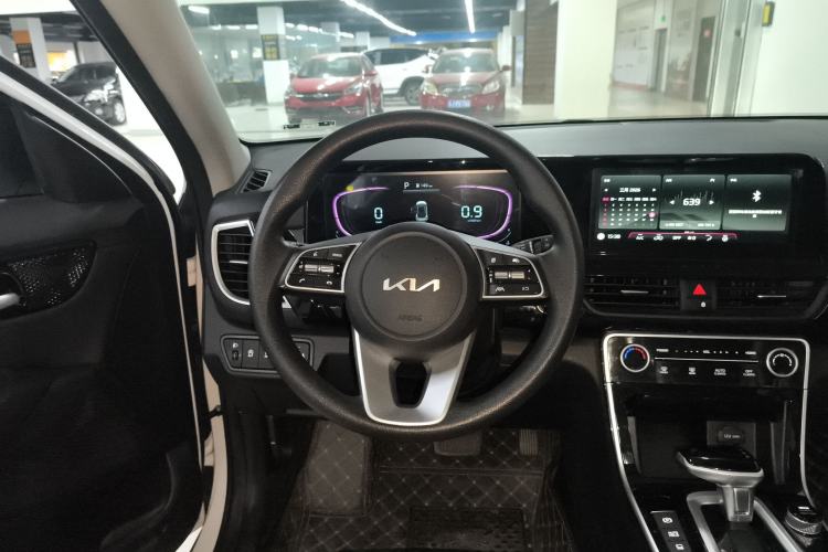 Used Kia Seltos 2023 1.5L CVT Luxury Edition