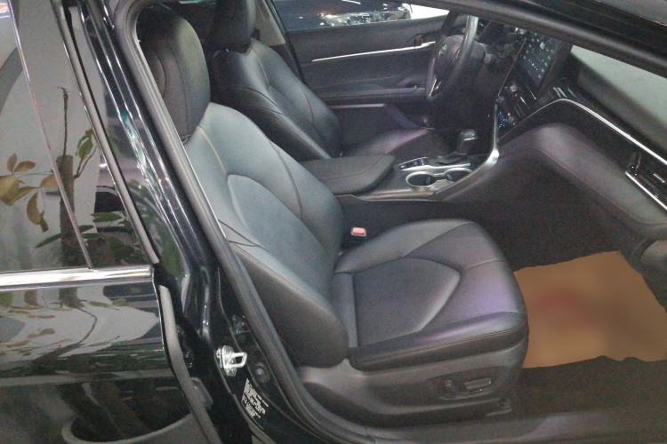 Used Toyota Camry 2023 2.5G Luxury Edition Right Front Seat