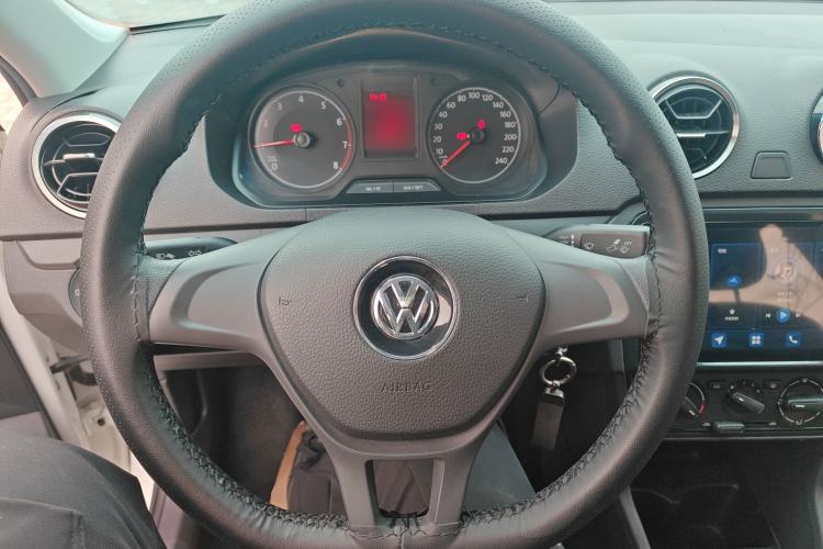 Used Volkswagen Jetta 2017 1.5L Manual Fashion Edition
