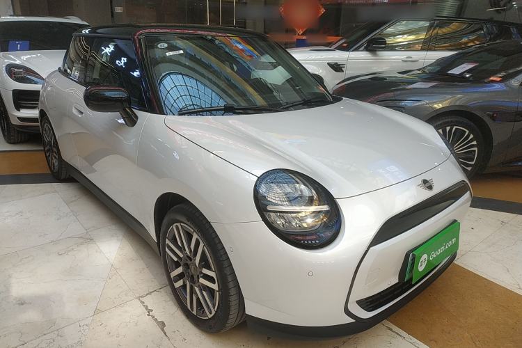 Used MINI Electric MINI COOPER 2025 Model Facelift 466km COOPER E Classic Style
