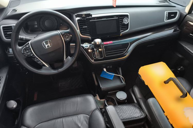 Used Honda Odyssey 2018 2.4L Smart Edition Center Console