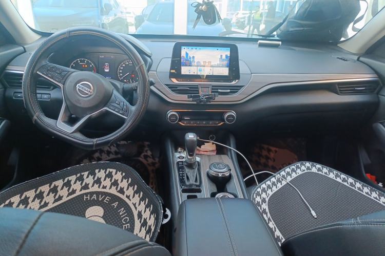 Used Nissan Teana 2021 2.0L XL Comfort Edition Center Console