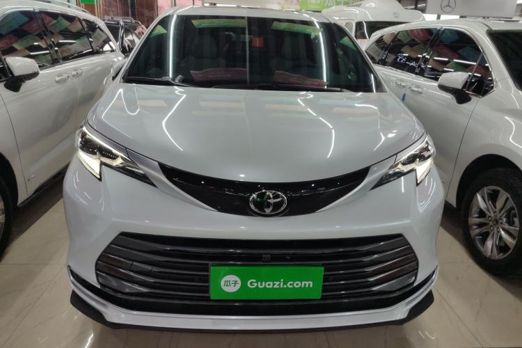 Used Toyota SIENNA 2024 2.5L Hybrid Four-Wheel Drive Prestige Edition Front