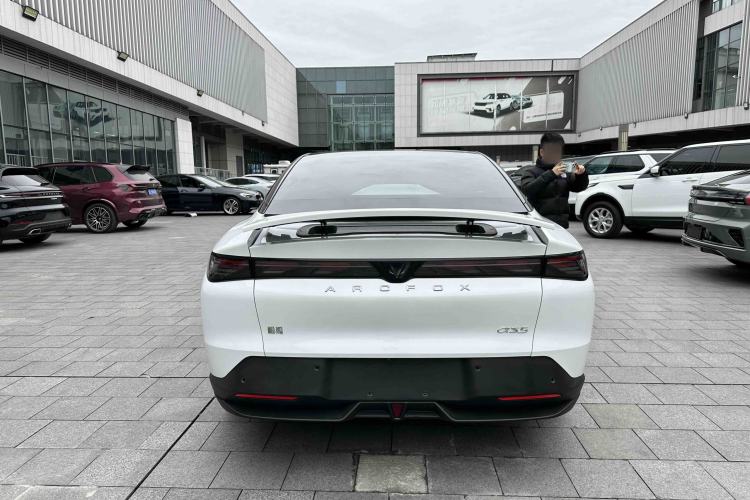 Used ARCFOX Alpha S5 2024 708MAX 200kW