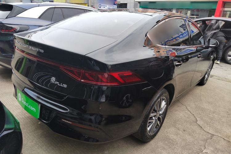 Used BYD Qin PLUS 2024 Honor Edition EV 420KM Leading Model
