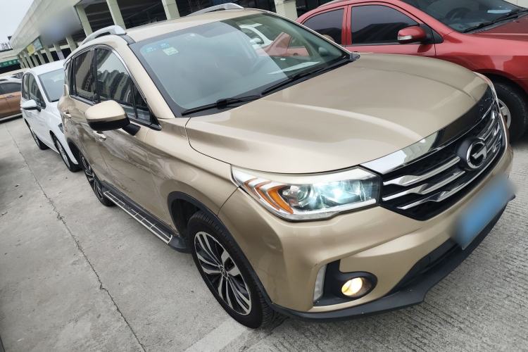 Used GAC Trumpchi GS4 2016 235T Manual Luxury Edition Front Right 45 Deg