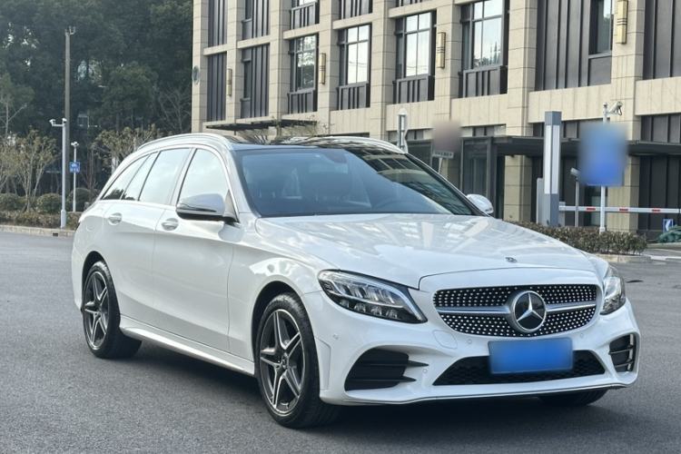 Used Mercedes-Benz C-Class 2019 C 260 Estate Exterior 2