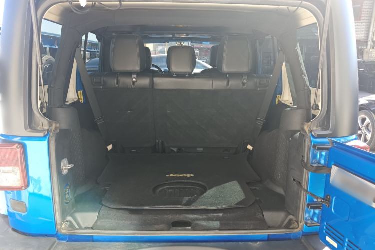 Used Jeep Wrangler 2017 3.0L Sahara Four-Door Comfort Edition
