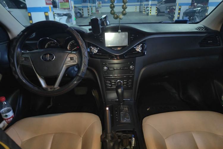 Used Bestune B70 2014 2.0L automatic luxury version