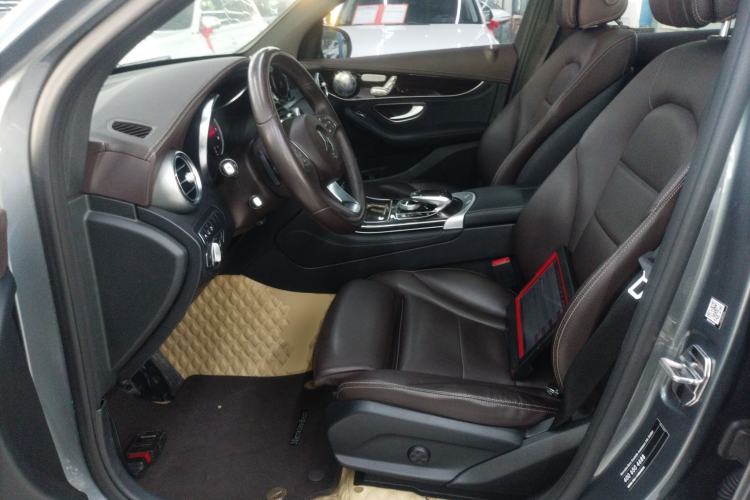 Used Mercedes-Benz GLC 2017 GLC 260 4MATIC Luxury Model