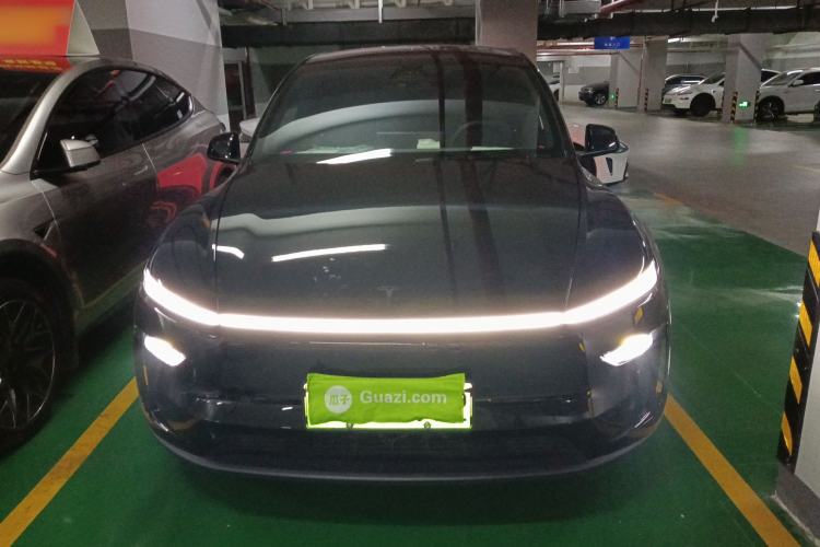 Used Tesla Model Y L 2025 Model Long-Range All-Wheel-Drive Version Front