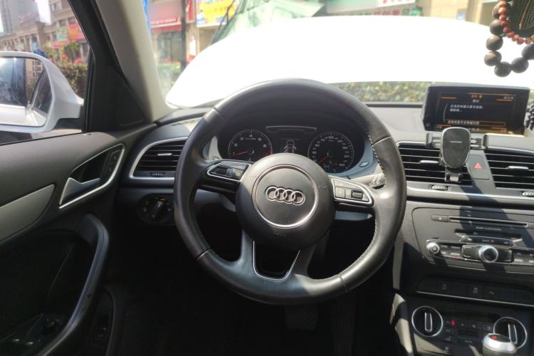 Used Audi Q3 2018 30th Anniversary Edition 30 TFSI Fashion Model Steering Wheel