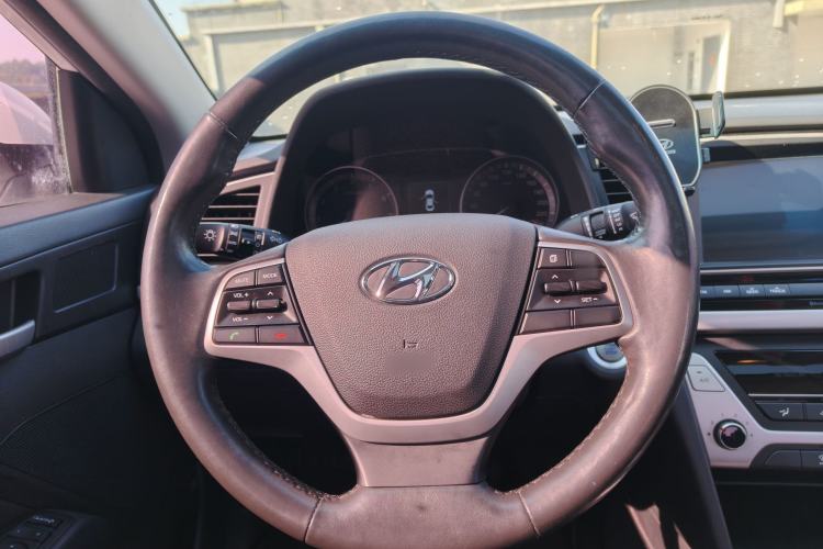 Used Hyundai Elantra (6th Generation / Lingdong) 2016 1.6L Automatic ZhiXuan · Luxury Version
