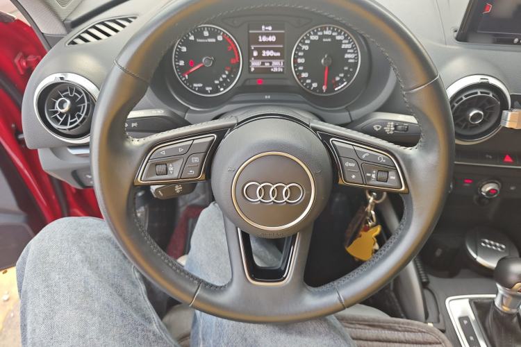 Used Audi A3 2020 Limousine 35 TFSI Fashion Edition China VI Emission Standard