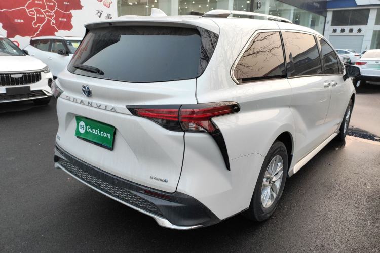 Used Toyota Granvia 2023 2.5L Hybrid Comfort Edition
