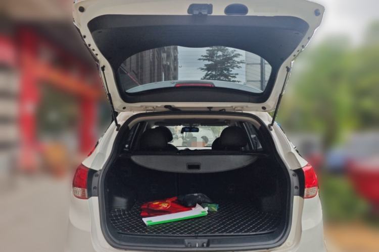 Used Hyundai ix35 2015 2.0L Automatic 2WD Comfort Edition China V Standard Trunk