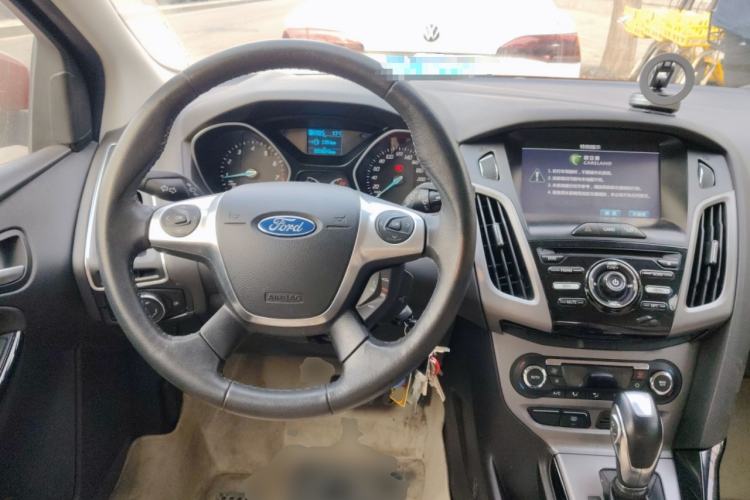 Used Ford Focus 2012 Hatchback 1.6L Automatic Fashion Edition
