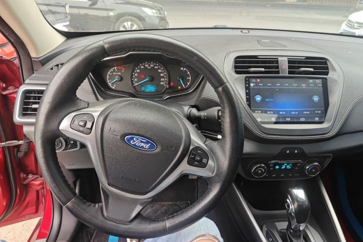 Used Ford Escort 2015 1.5L Automatic Fashion Model
