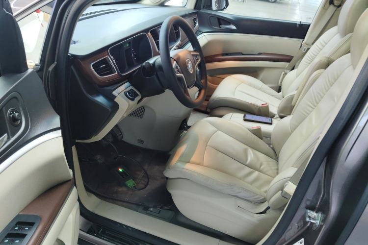 Used Buick GL8 2017 25S Luxury Version China V Standard Driver Seat