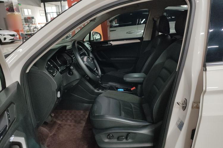 Used Volkswagen Tiguan L 2019 Updated Version 330TSI Automatic Two-Wheel Drive Panoramic Comfort Edition China VI Standard