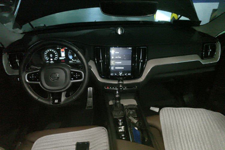 Used Volvo XC60 2020 T5 4x4 Smart Luxury Edition