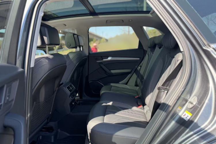 Used Audi Q5L 2022 Updated 40T Luxury Dynamic Edition Interior 4