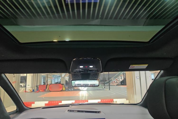 Used Zeekr 009 2024 7-Seater Walk-Through Version Four-Wheel Drive 108 kWh
