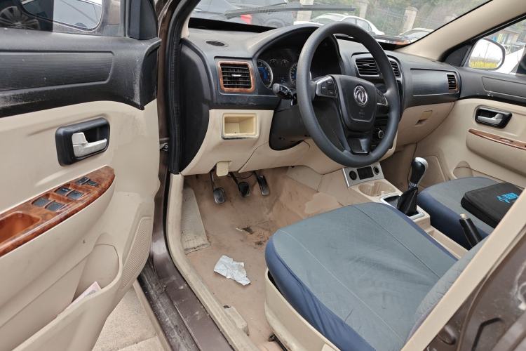 Used Dongfeng Fengon 330 2014 1.5L Manual Utility Version DK15 Driver Seat