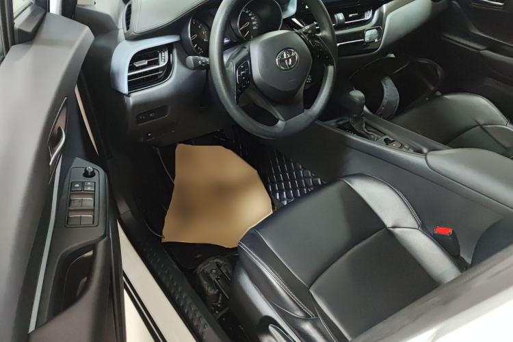 Used Toyota IZOA 2021 2.0L Enjoy Edition