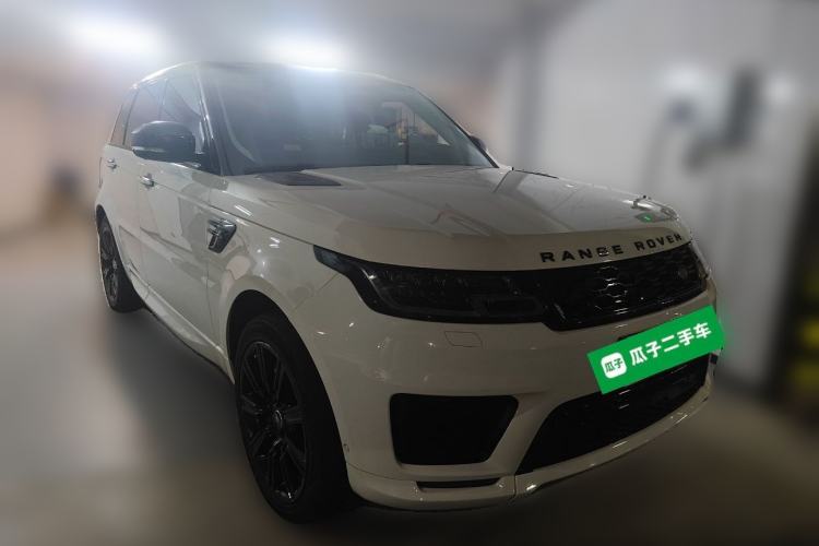 Used Land Rover Range Sport 2019 3.0 L6 HST Front Right 45 Deg