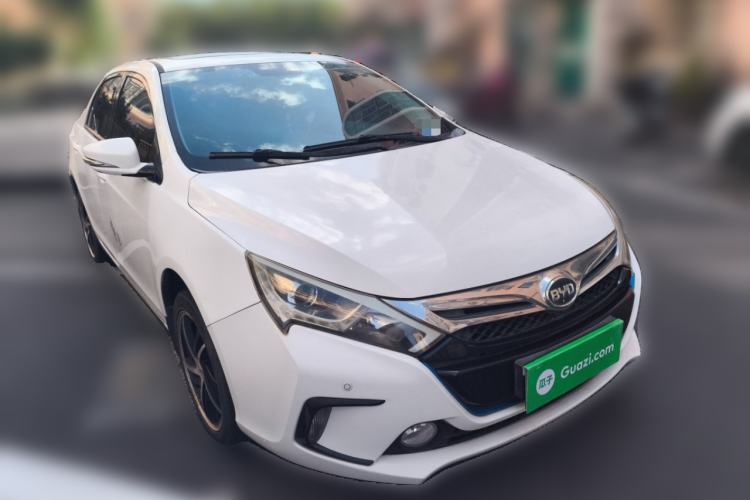 Used BYD Qin New Energy 2014 1.5T Cool Black Knight Flagship Model
