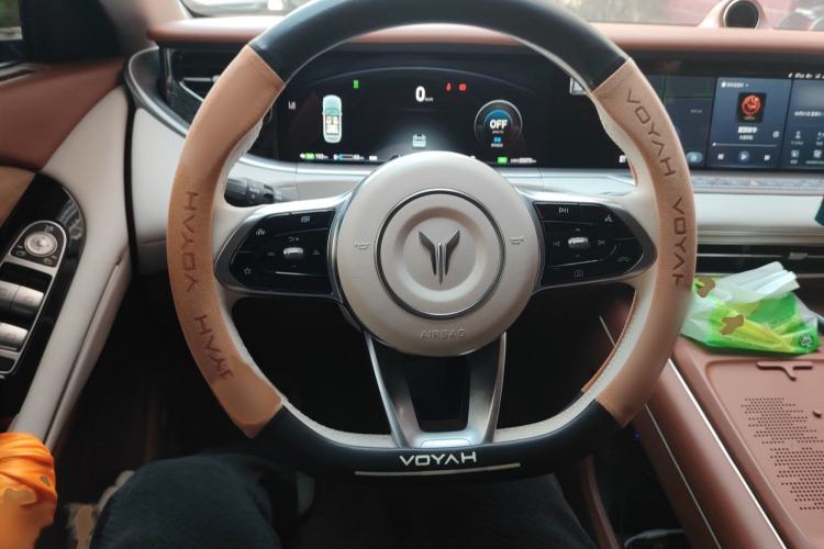 Used VOYAH FREE 2024 Ultra-Long Range Intelligent Driving Version Steering Wheel