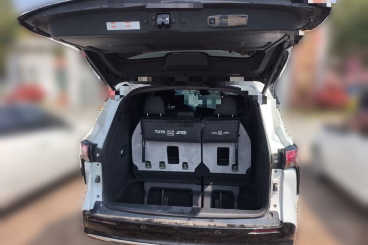 Used Toyota SIENNA 2024 2.5L Hybrid Four-Wheel Drive Prestige Edition Trunk