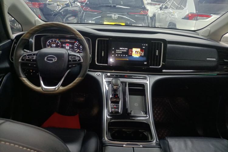 Used GAC Trumpchi M8 2023 Lingxiu Series 390T Ultimate Edition Center Console