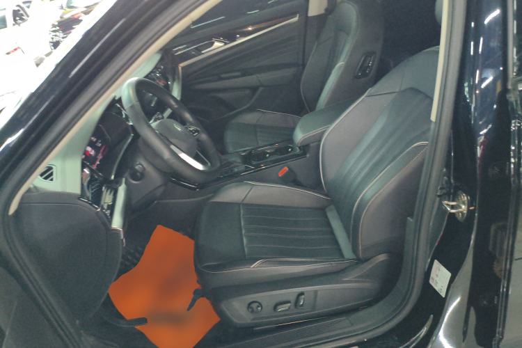 Used Volkswagen Passat 2023 Revised 330TSI Elite Edition Left Front Seat