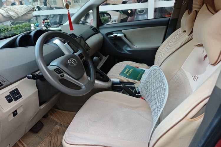 Used Toyota Verso 2014 Starlight 180E CVT Elite Edition
