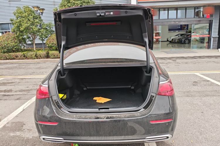 Used Mercedes-Benz E-Class 2025 Facelift E 300 L Luxury Edition