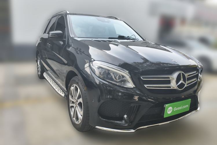 Used Mercedes-Benz GLE 2017 GLE 320 4MATIC Dynamic Model Front Right 45 Deg
